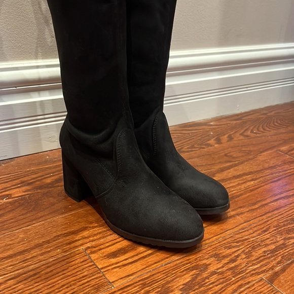 Over the knee suede boots - Picture 2 of 6